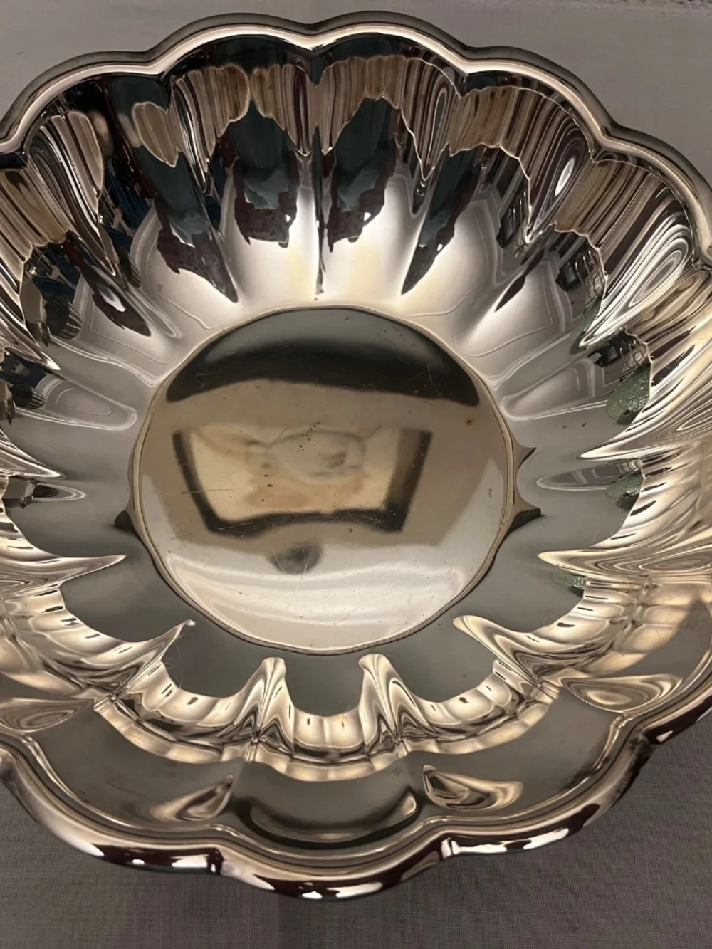 Vintage Reed & Barton Silver Plated Serving 8” Bowl / Scalloped Fluted Bowl